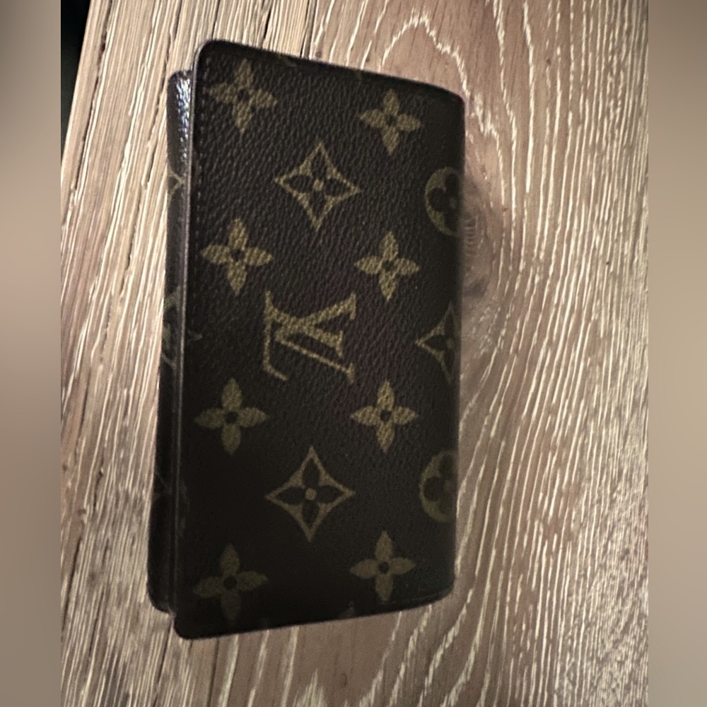 AUTHENTIC LV PORTE MONNAIE WALLET